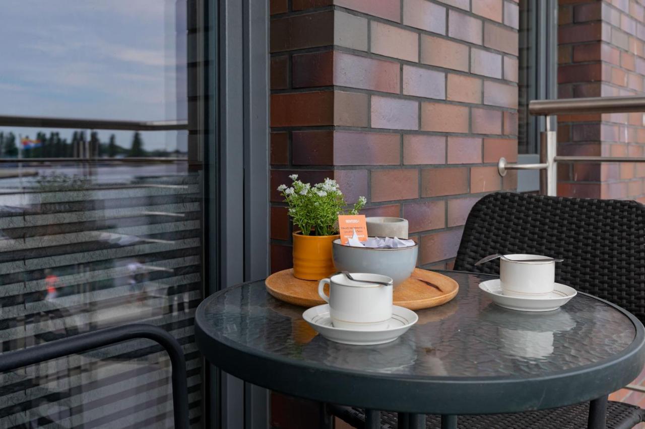 Przestronny Apartament Z Balkonem - Przy Porcie - Swinoujscie By Noclegi Renters Eksteriør bilde