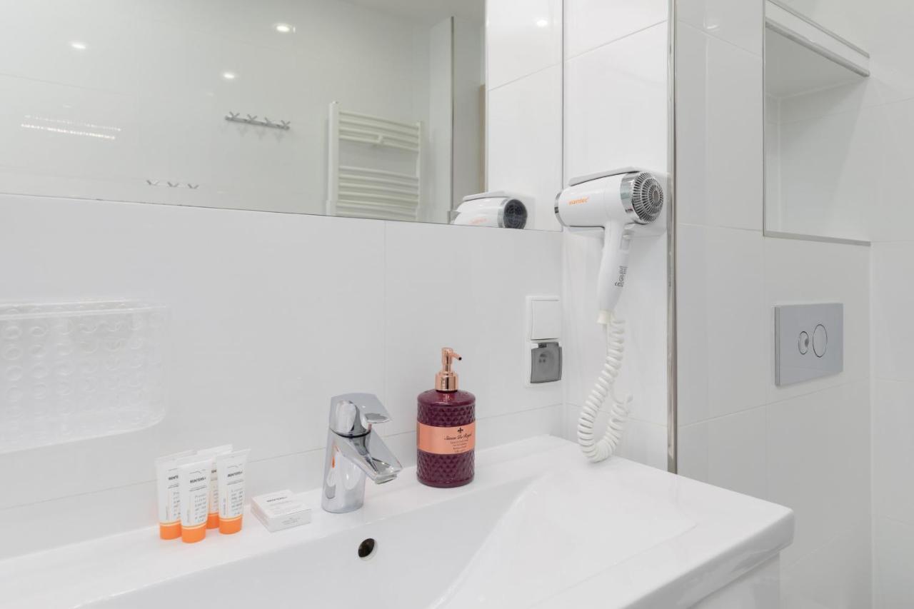 Przestronny Apartament Z Balkonem - Przy Porcie - Swinoujscie By Noclegi Renters Eksteriør bilde
